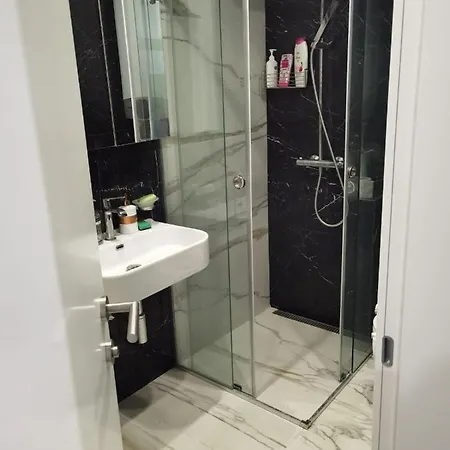 One Bedroom In Center