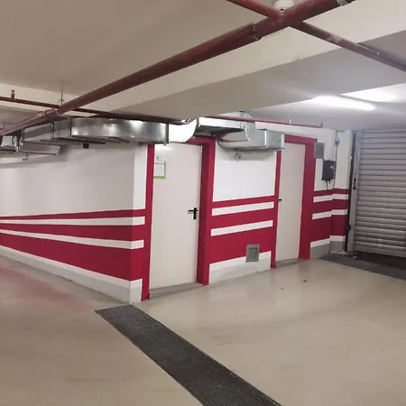 One Bedroom In Center Apartment